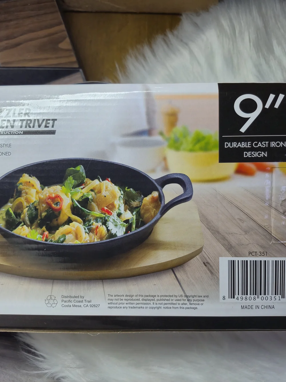 Cast Iron Oval Sizzler - Black with Wooden Trivet